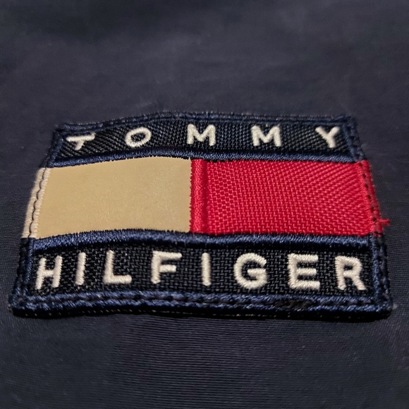 Vintage 90's Tommy Hilfiger Windbreaker - Picture 5 of 9
